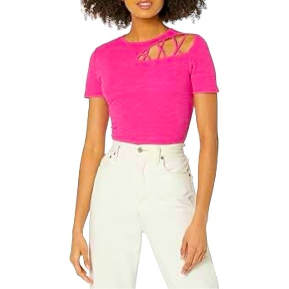 PHILANTHROPY Irene Short Sleeve Thong Bodysuit in Fushia - Picture 4 of 6